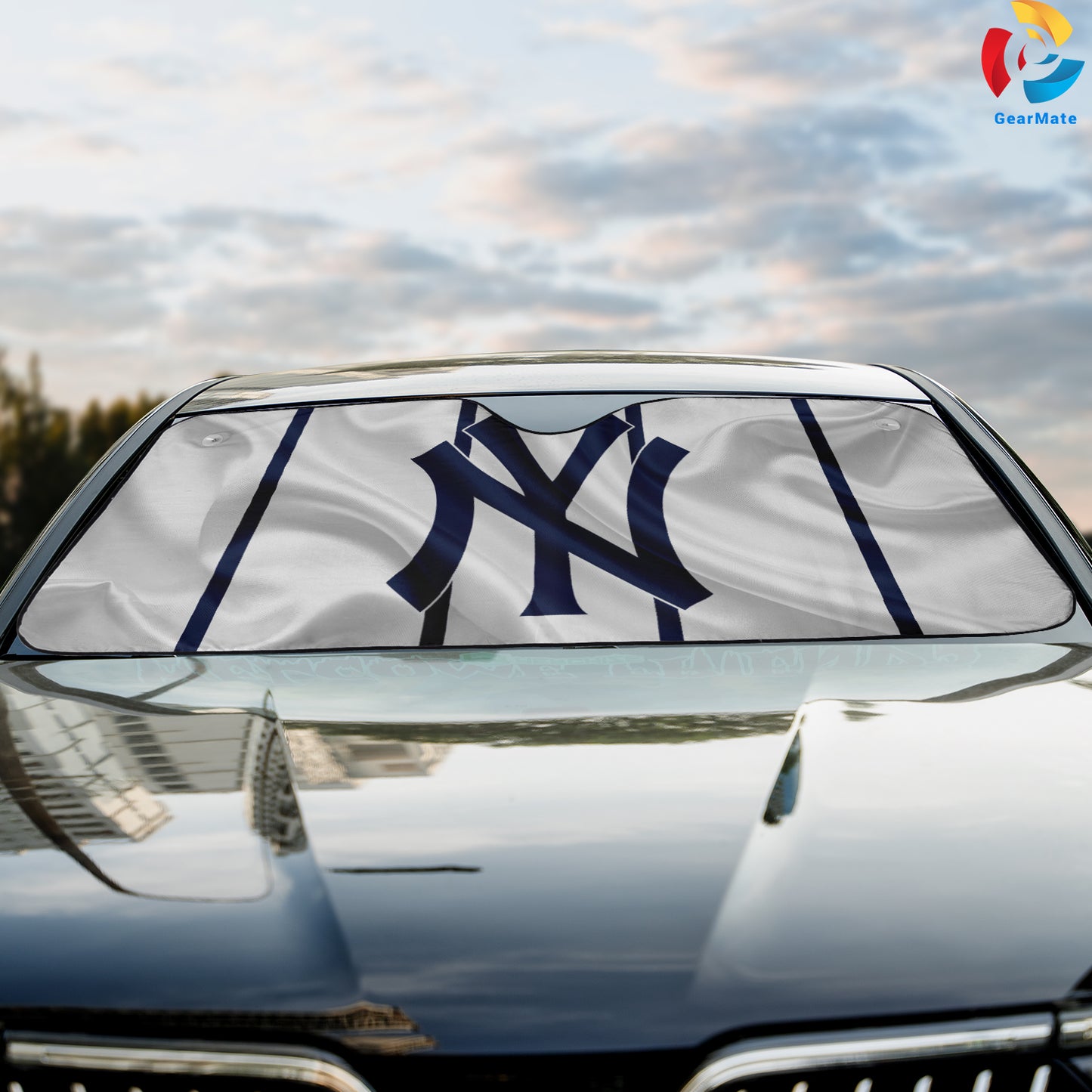 New York Yankees Wavy Flag Reflective Car Sunshade – Premium Heat & UV Protection, Universal Fit